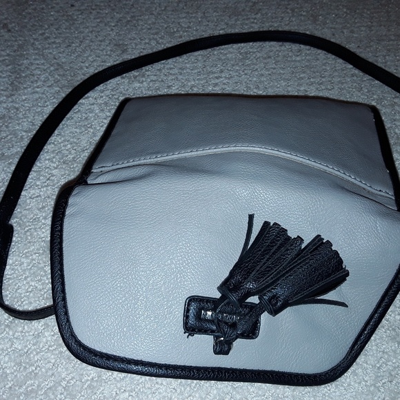 Small nine west shoulder pouch - Picture 4 of 4